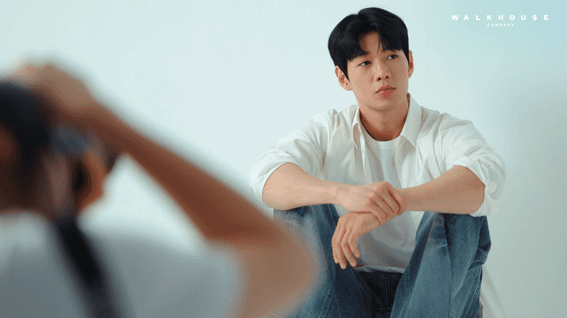 두둠 포트폴리오 - 워크하우스컴퍼니ㅣ문유강, 이종혁 배우 프로필 현장 스케치