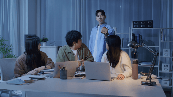 두둠 포트폴리오 - 교촌치킨ㅣ레드싱글윙 제품 홍보영상